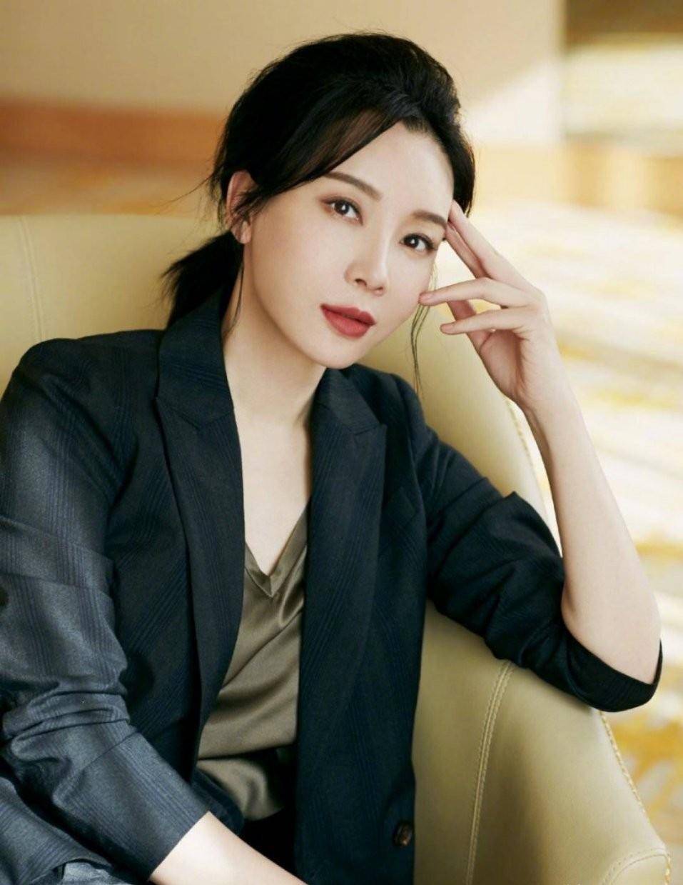 陈数第一任老公的简介