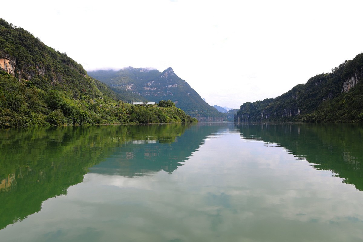 ���ܺ����彭���ȵĵ��δʷ���