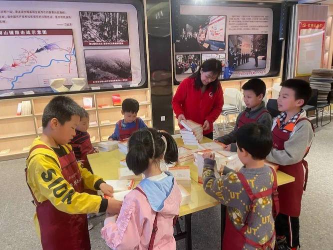 荷花的作文350字三年级下册 荷花的作文350字三年级下册