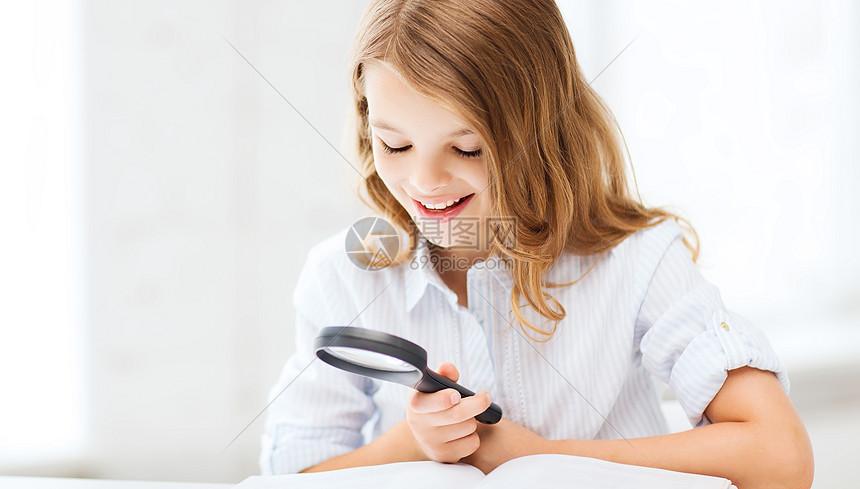 2025年属兔人的全年运势及运程详解 2025年属兔人的全年运势及运程详解