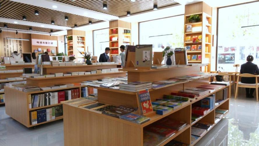 ����С���������300��