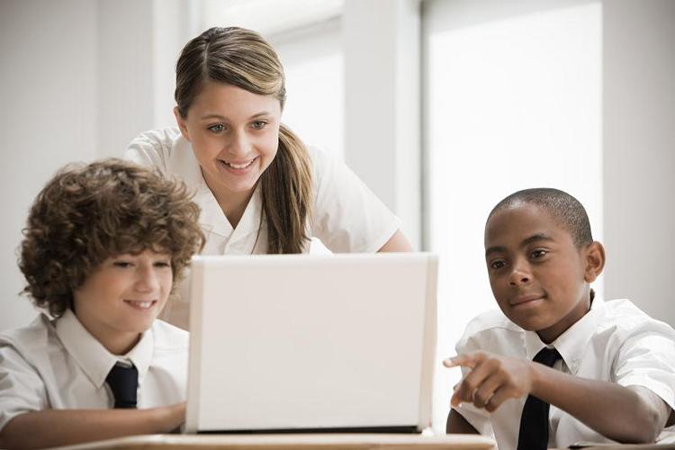 ̷�����������ض�����ʵ