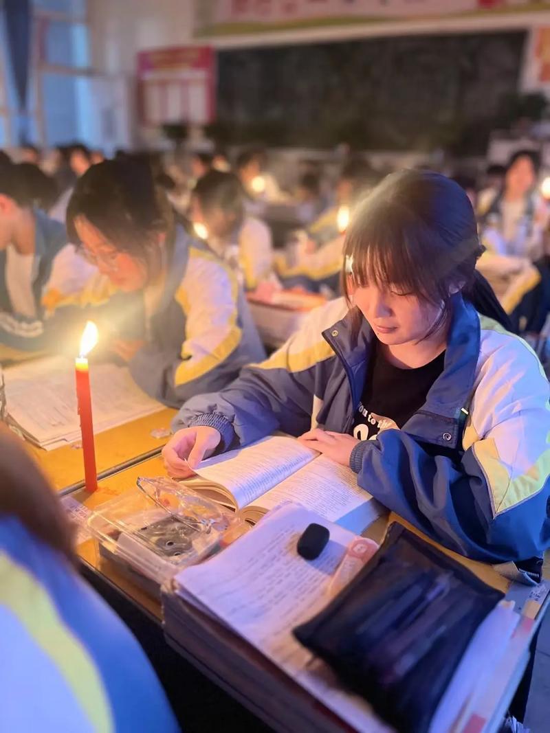 侯君集在李世民心中处于什么地位?李世民为何替他求情? 侯君集在李世民心中处于什么地位?李世民为何替他求情?