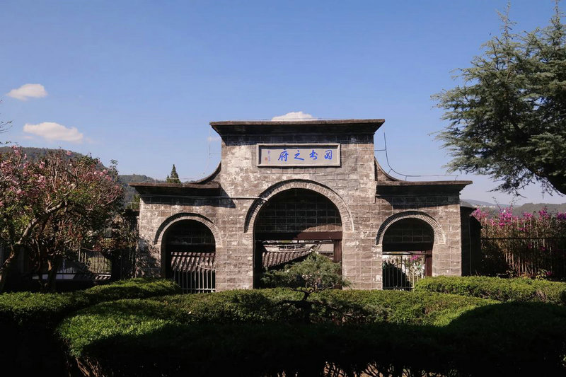 不起眼的同义词是什么 不起眼的同义词是什么