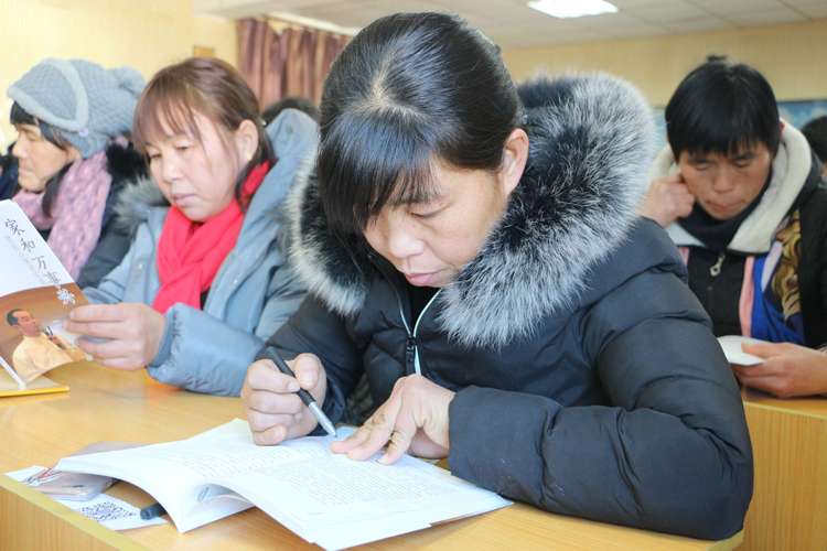 ���μǶ����100������