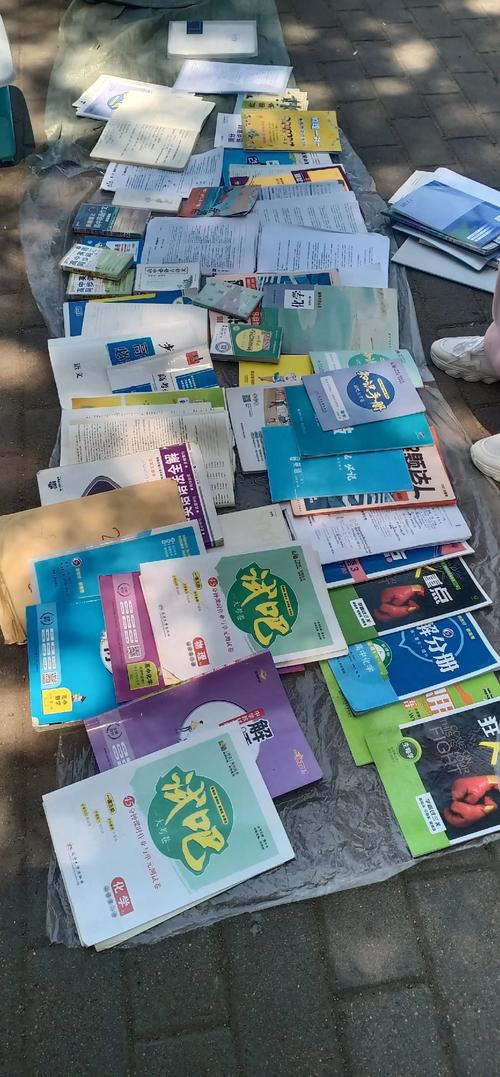 女子心脏骤停 医护接力救援 女子心脏骤停 医护接力救援