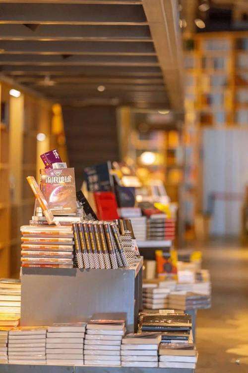 陈叔宝下跪宠妃张丽华,是真爱还是昏庸? 陈叔宝下跪宠妃张丽华,是真爱还是昏庸?